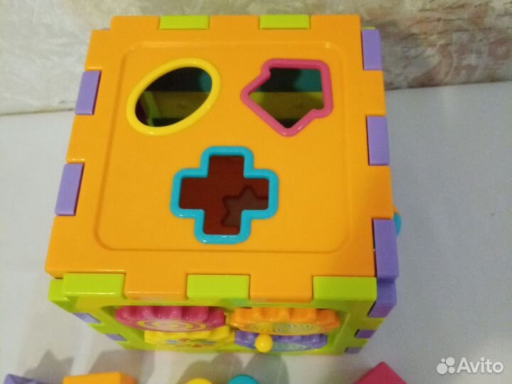 Развивающая игрушка, бизиборд, сортер