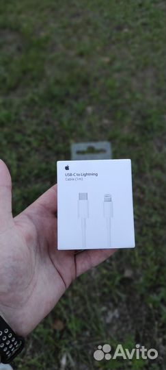 USB Type-C / Lightning