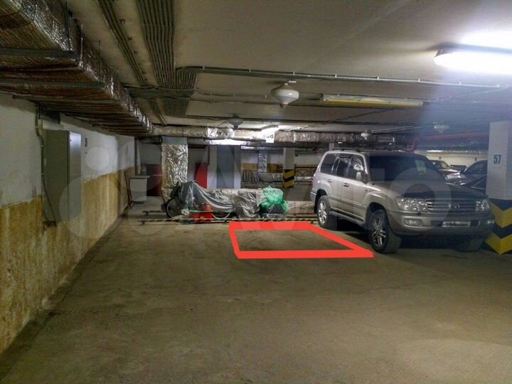 Машиноместо, 18 м²