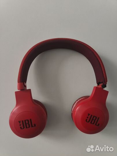 Беспроводные наушники JBL Е45В на запчасти