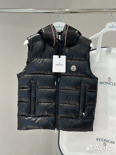 Жилет Moncler