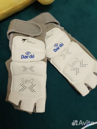 Электронные футы для тхэквондо