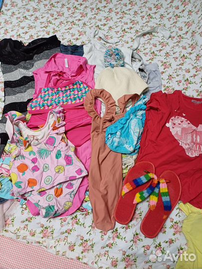 Очень много вещей на девочку