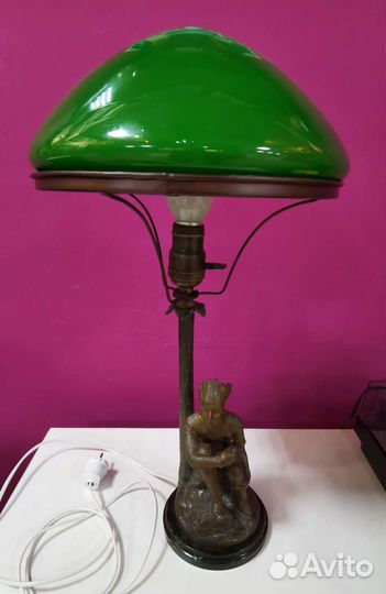 Лампа настольная старинная с индейцем