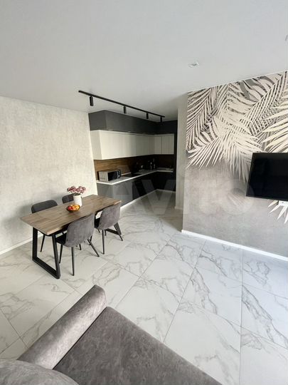 4-к. квартира, 72,6 м², 10/25 эт.