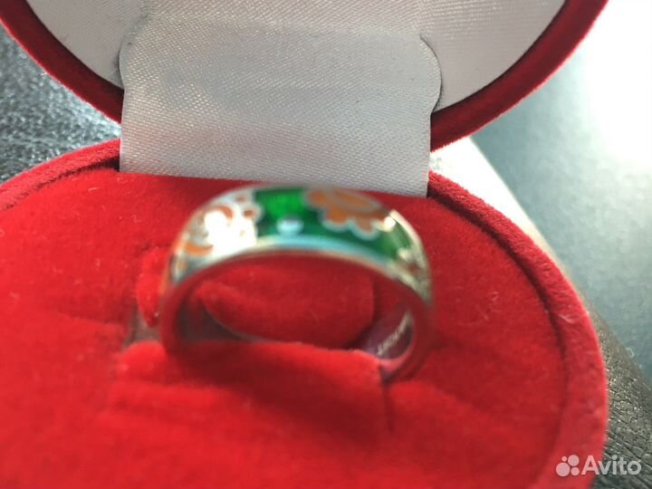 Серебряное кольцо