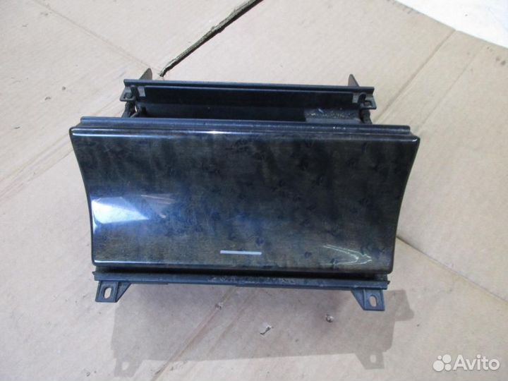 Пепельница w210 E-class 104.995 3.2 1997