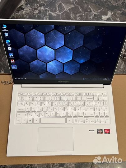 Ноутбук Maibenben m555