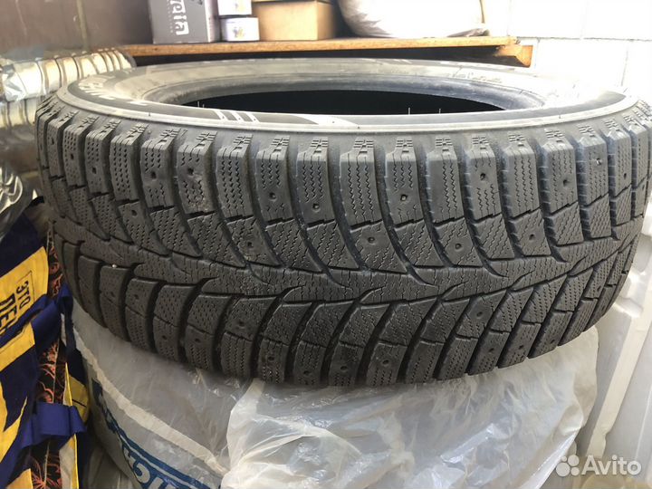 Laufenn I Fit Ice LW 71 235/60 R18