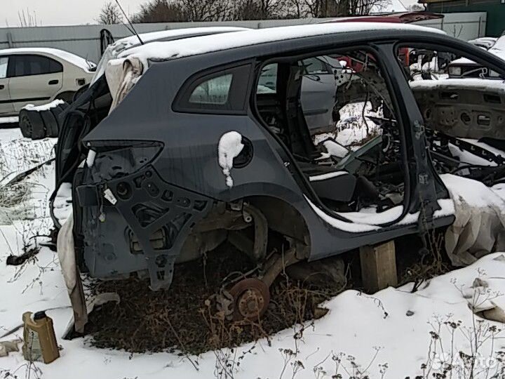 Четверть задняя правая Рено Меган 3 универсал