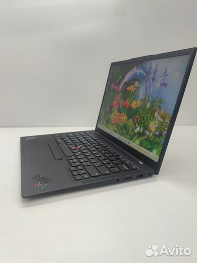 ThinkPad X1 Carbon Gen 10 full HD