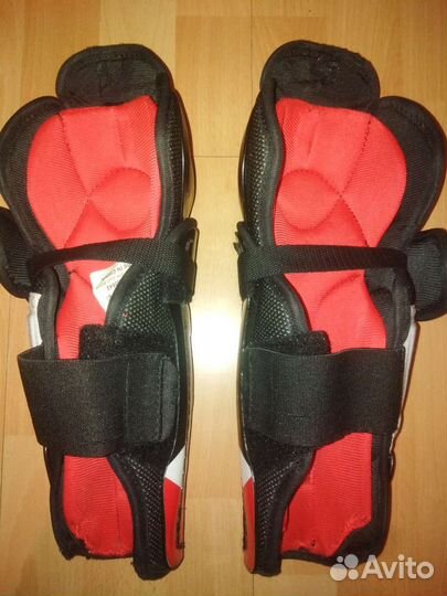 Хоккейные наколенники 