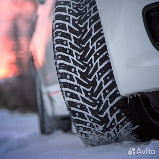 Nokian Tyres Hakkapeliitta 8 235/45 R20 100T