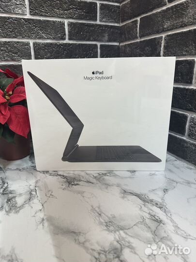 Клавиатура Magic Keyboard для iPad Pro 12.9 (2021)