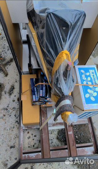 Мотор лодочный Suzuki DF140 BTL