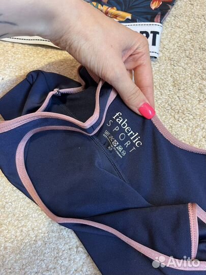 Набор спортивных топов