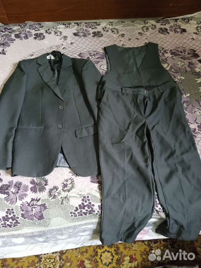 Костюм школьный