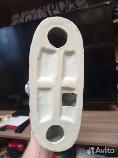 Фарфоровая скульптура большая