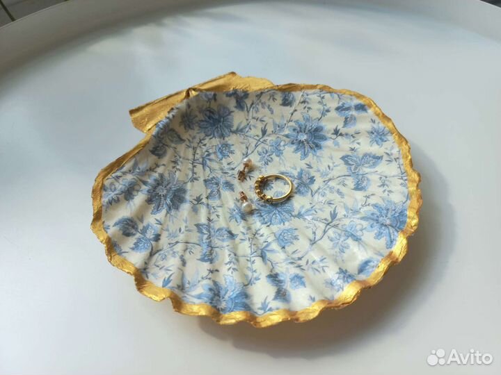 Блюдце для украшений из морского гребешка