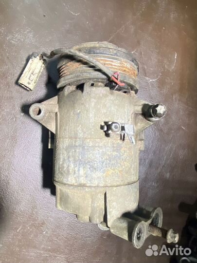 Компрессор кондиционера Opel Astra H