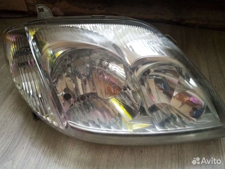 Фара toyota corolla