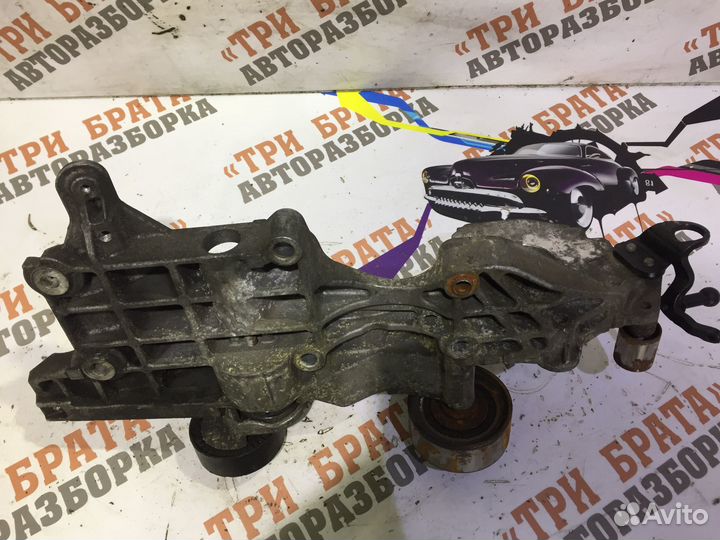 Кронштейн навесного оборудования 03L903143D