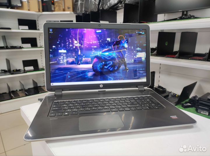 Ноутбук HP/17 дюймов/6Gb озу/Radeon R7 M260 2Gb