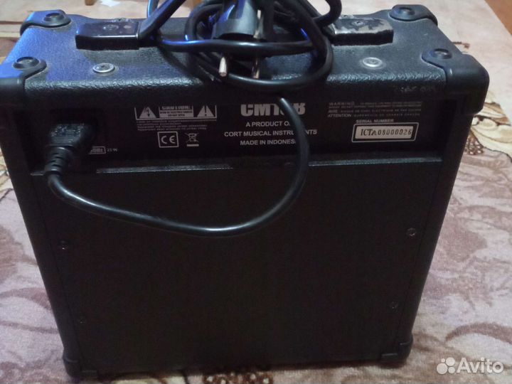 Басовый комбоусилитель cort cm10b