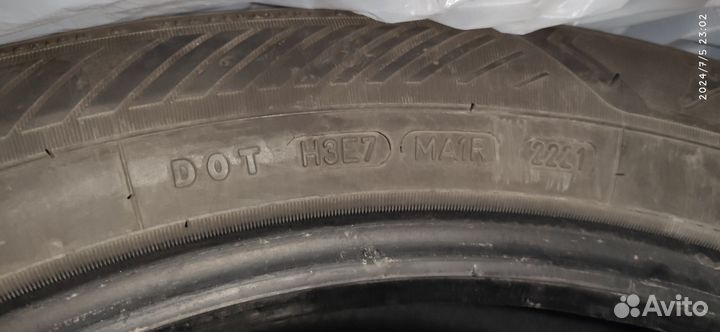 Goodyear EfficientGrip SUV 235/55 R19 105V