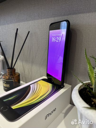 iPhone SE (2020), 128 ГБ