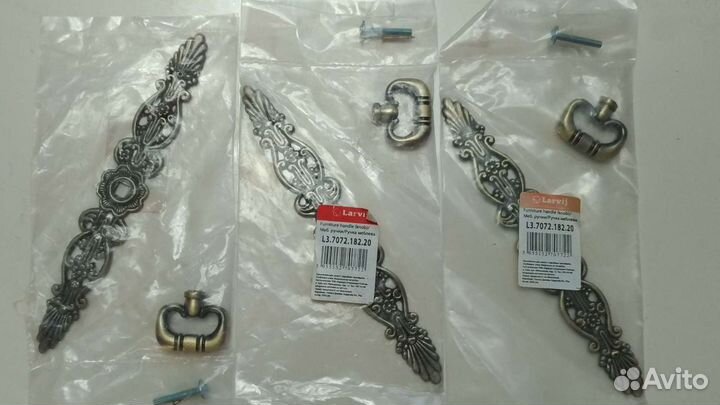 Мебельная ручка