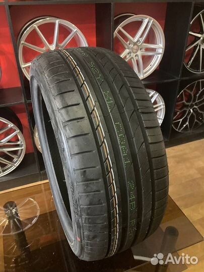 Rotalla Setula S-Pace RU01 235/40 R19 96Y