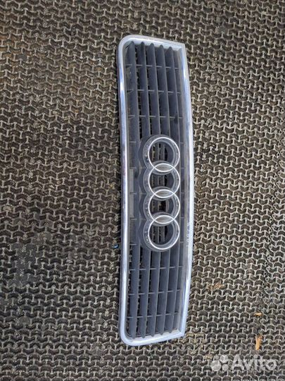 Решетка радиатора Audi A4 (B6), 2004