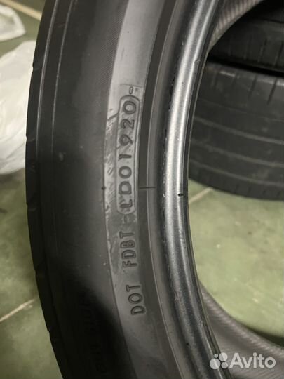 Yokohama Advan Sport V107 285/40 R22 и 325/35 R22 110Y