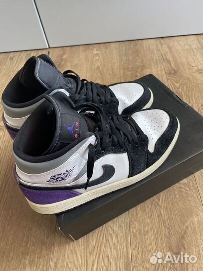 Air jordan 1 mid se court purple suede