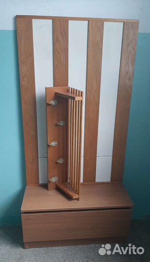 Вешалка в переднюю