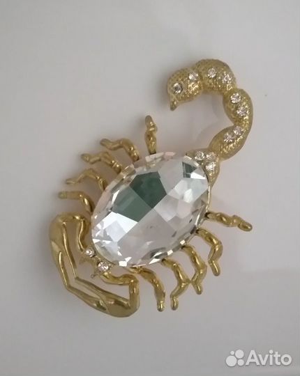 Брошь скорпион