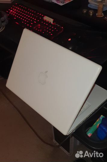 Продам MacBook a1181