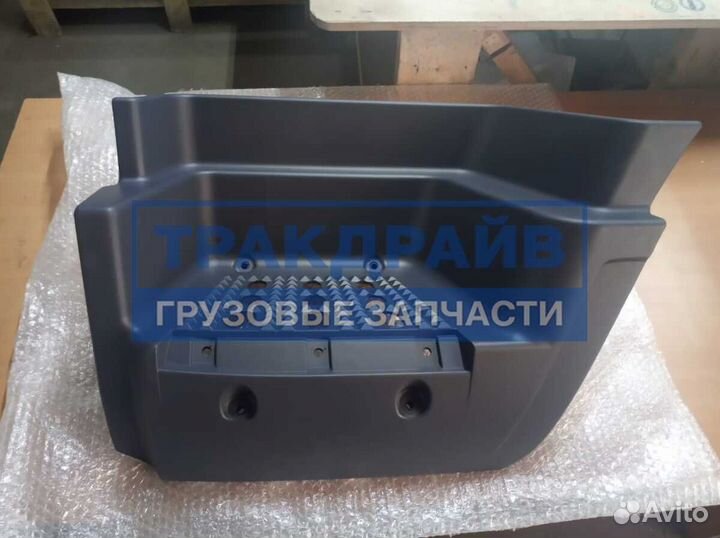Корпус подножки Ивеко Траккер левый