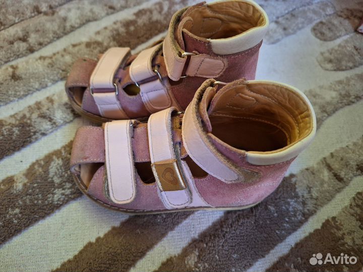 Сандали 24р