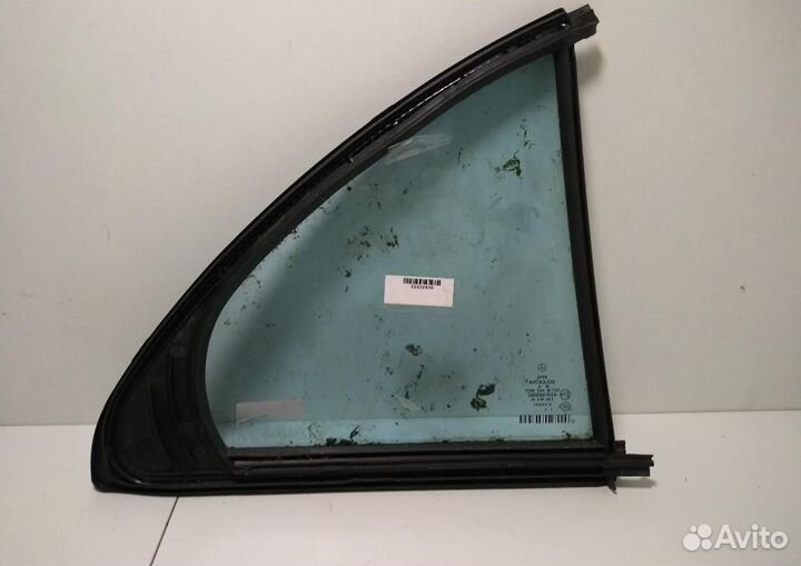 Стекло двери задней левой (форточка) Mercedes-Benz
