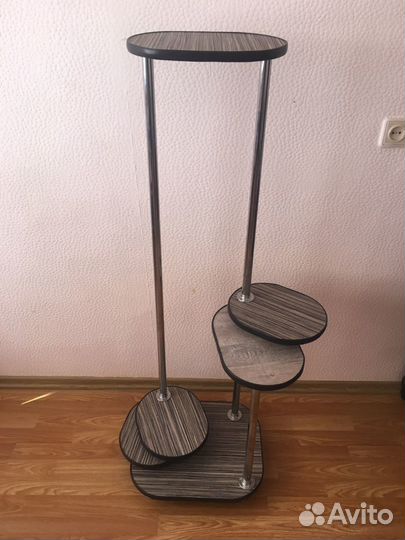 Стойка, подставка для цветов