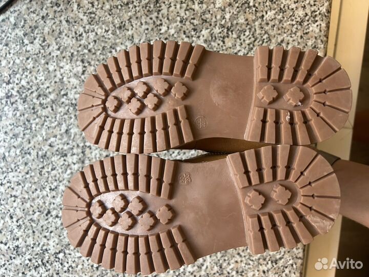 Ботинки демисезонные новые