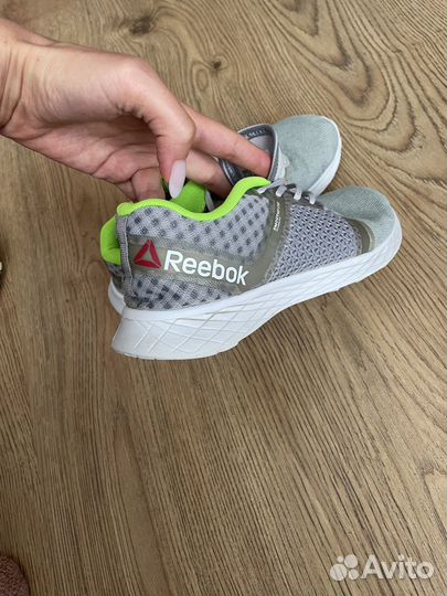 Кроссовки reebok женские