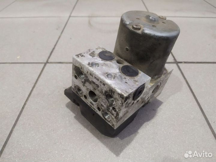 Блок абс abs. Ауди Фольксваген 8E0614111T