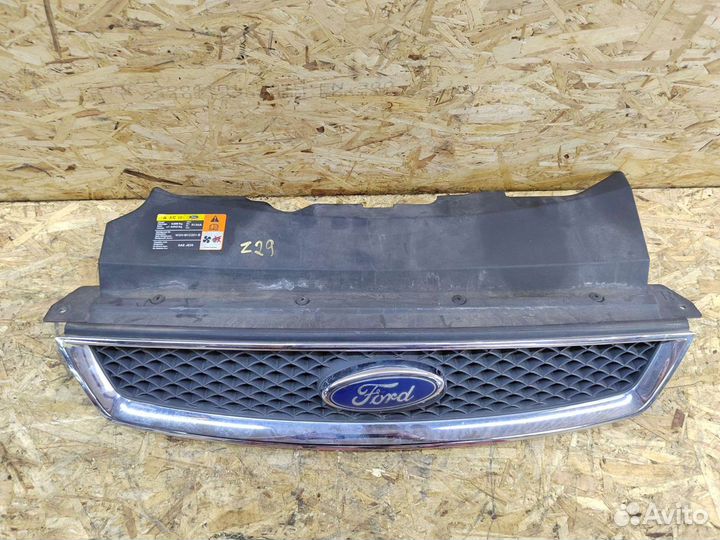 Решётка радиатора Ford Focus 2 дорестайлинг