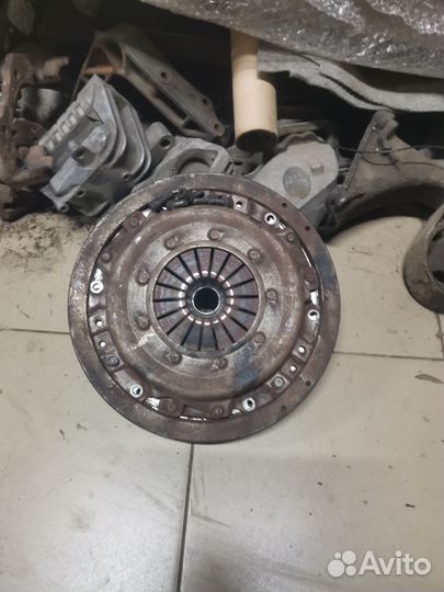 Маховик мерседес бенц лехковой 215мм