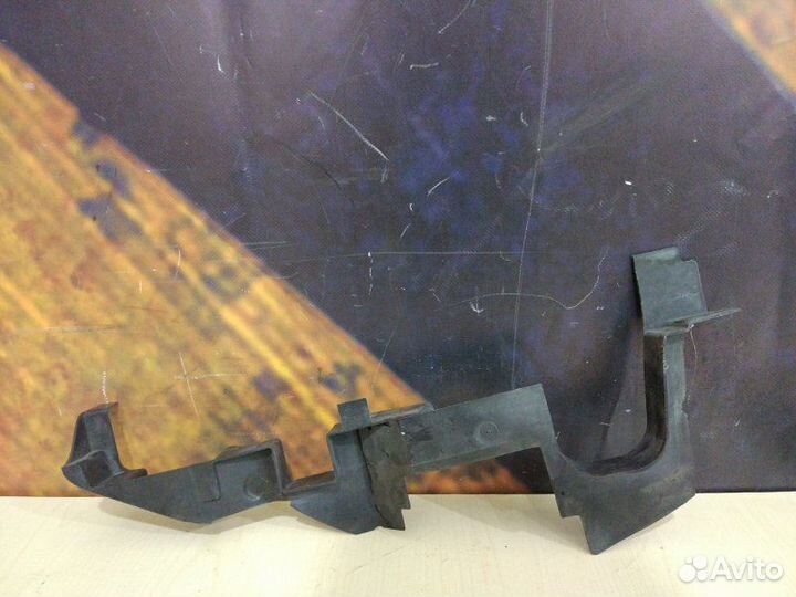 Воздуховод радиатора левый Audi Allroad C5 BAS