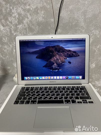 MacBook Air (13-inch, 2017)