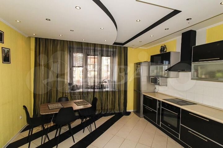 3-к. квартира, 93 м², 4/9 эт.